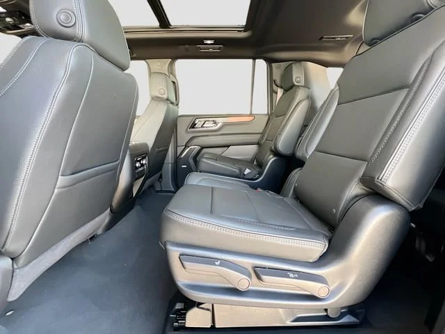2026 GMC Yukon XL Denali - Photo 17