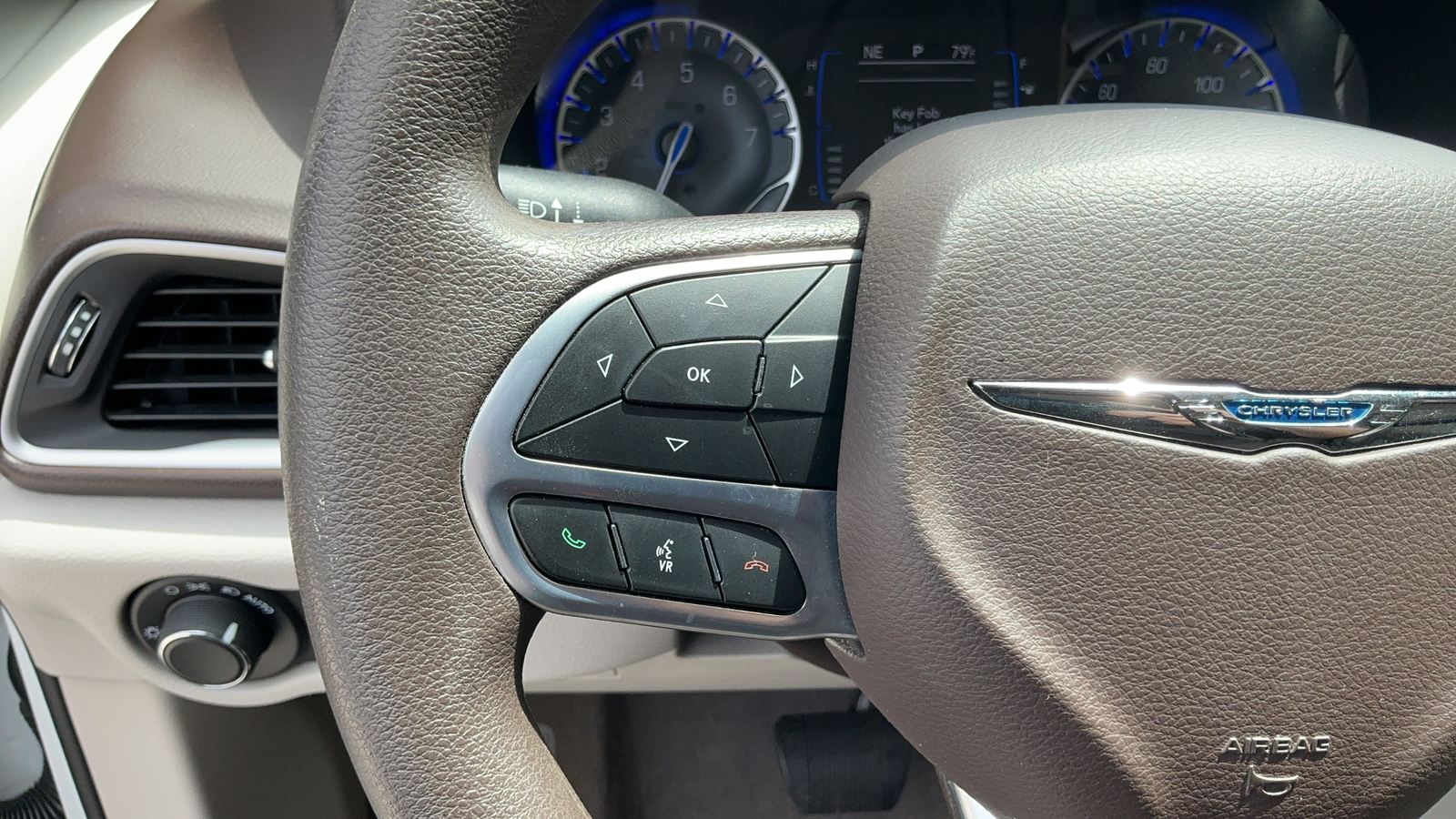Used 2019 White Chrysler LX image 26