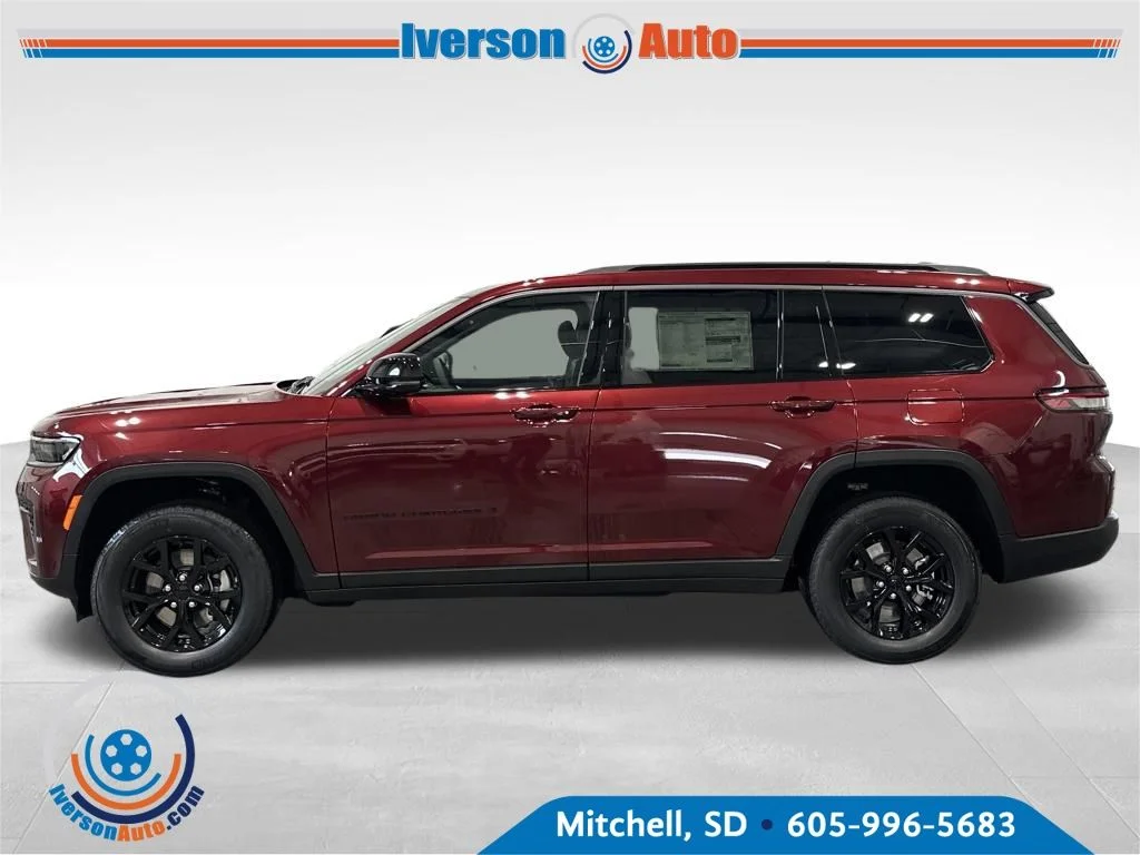 New 2026 Velvet Red Pearl-Coat Exterior Paint Jeep Laredo image 4
