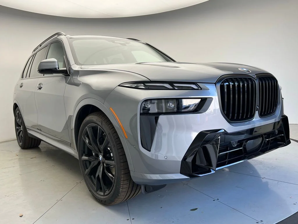 New 2026 Skyscraper Grey Metallic BMW xDrive40i image 2