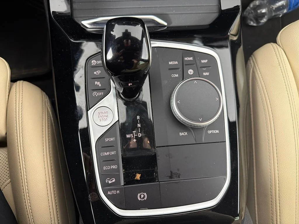 Used 2023 Alpine White BMW xDrive30i image 28