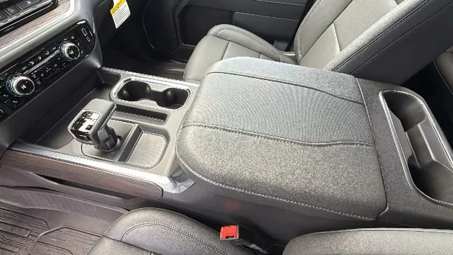 2026 GMC Sierra 1500 SLT - Photo 13