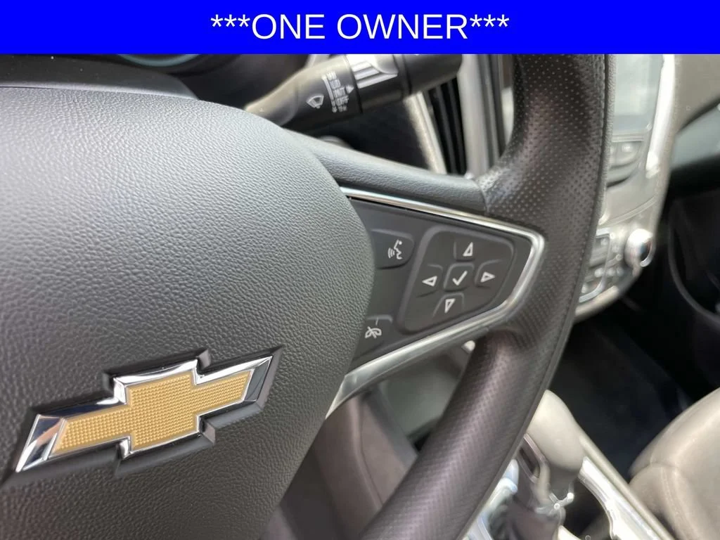 Used 2025 Radiant Red Tintcoat Chevrolet 1LT image 21