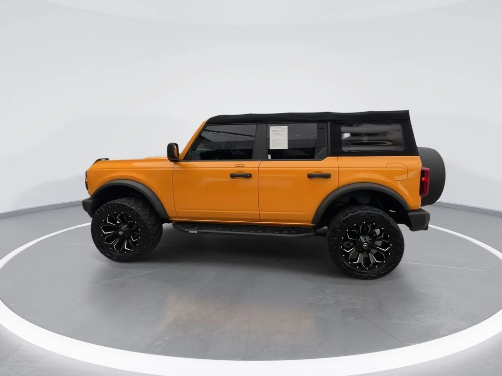 Used 2022 Orange Ford Base image 5