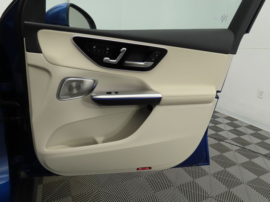 Used 2026 Starling Blue Metallic Mercedes-Benz GLC 300 image 27