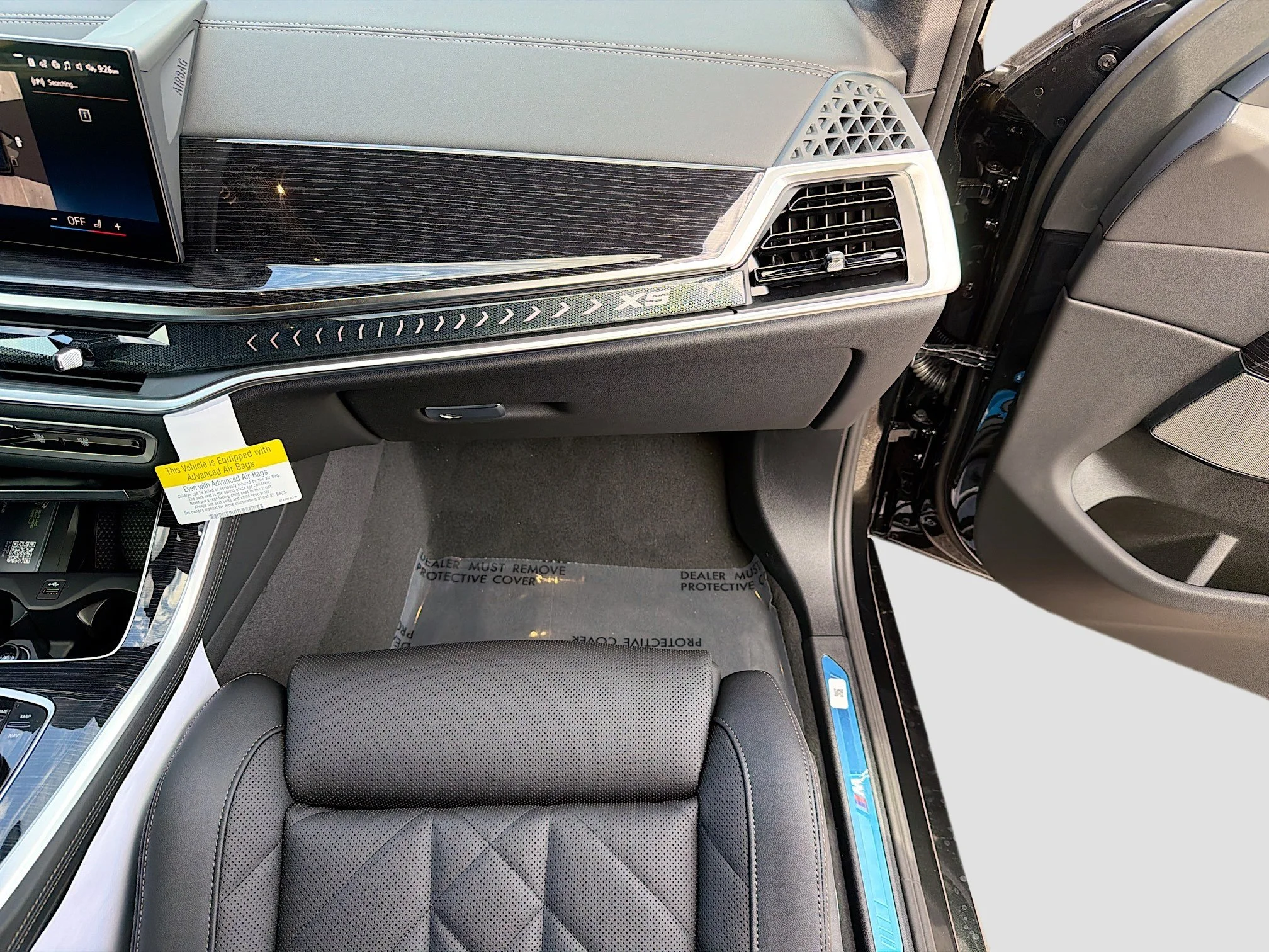 New 2026 Black Sapphire Metallic BMW sDrive40i image 17