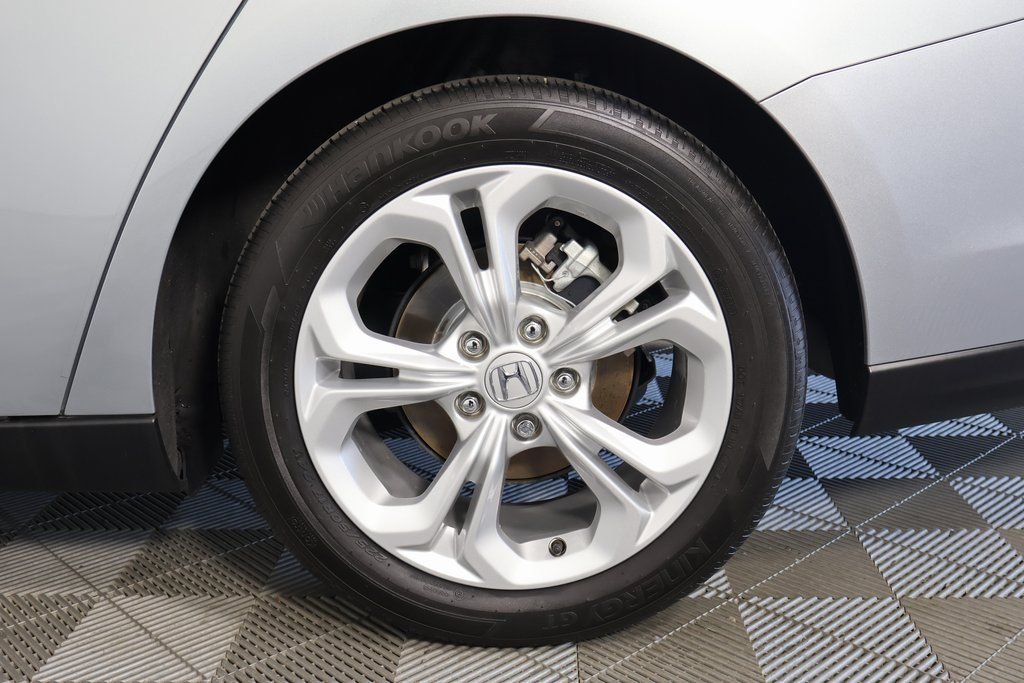 Used 2024 Solar Silver Metallic Honda LX image 16