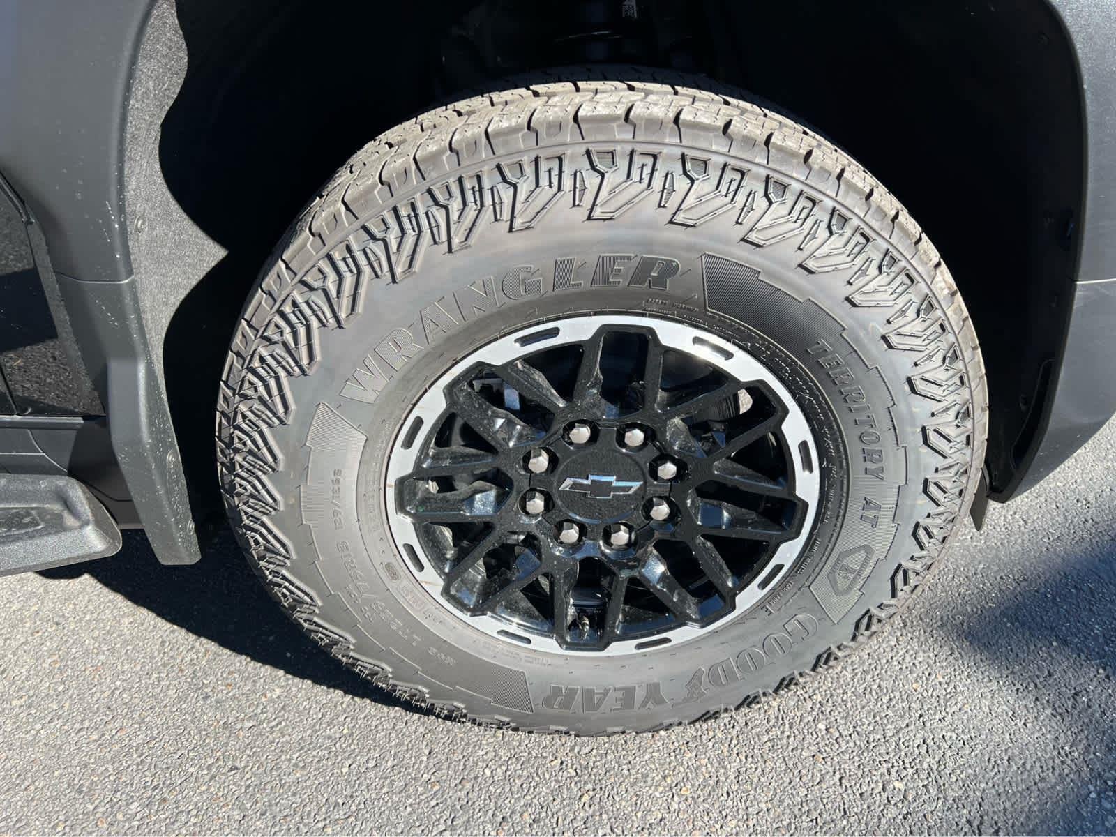 New 2026 Black Chevrolet Trail Boss - Extended Range image 7
