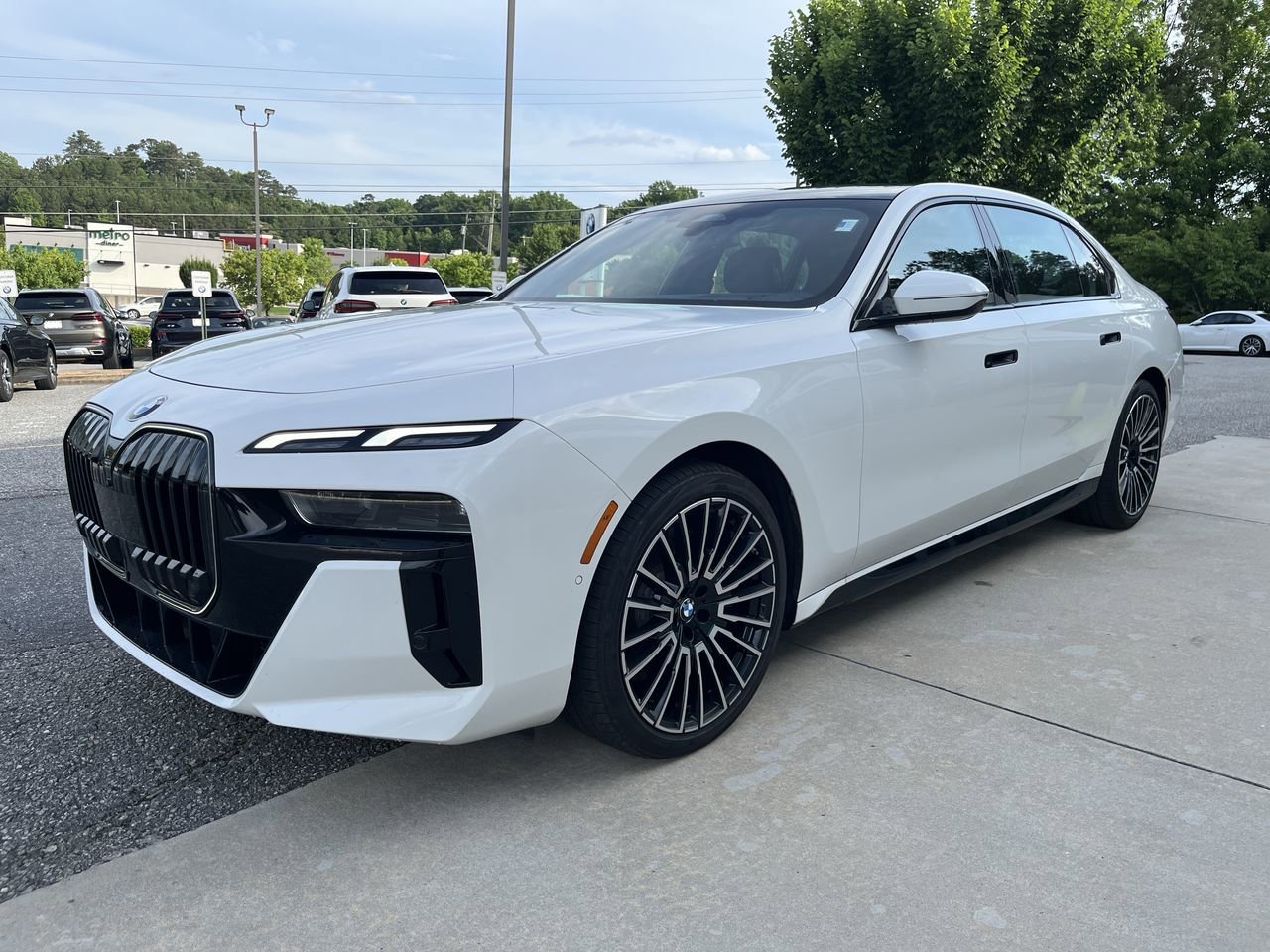 Certified Used 2025 Alpine White BMW 740i image 4