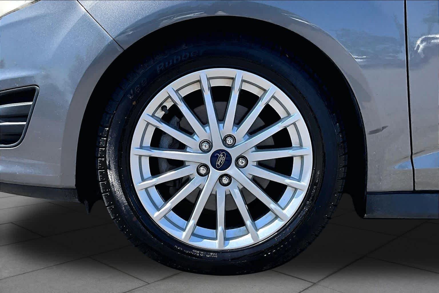 Used 2013 Sterling Gray Metallic Ford SEL image 10
