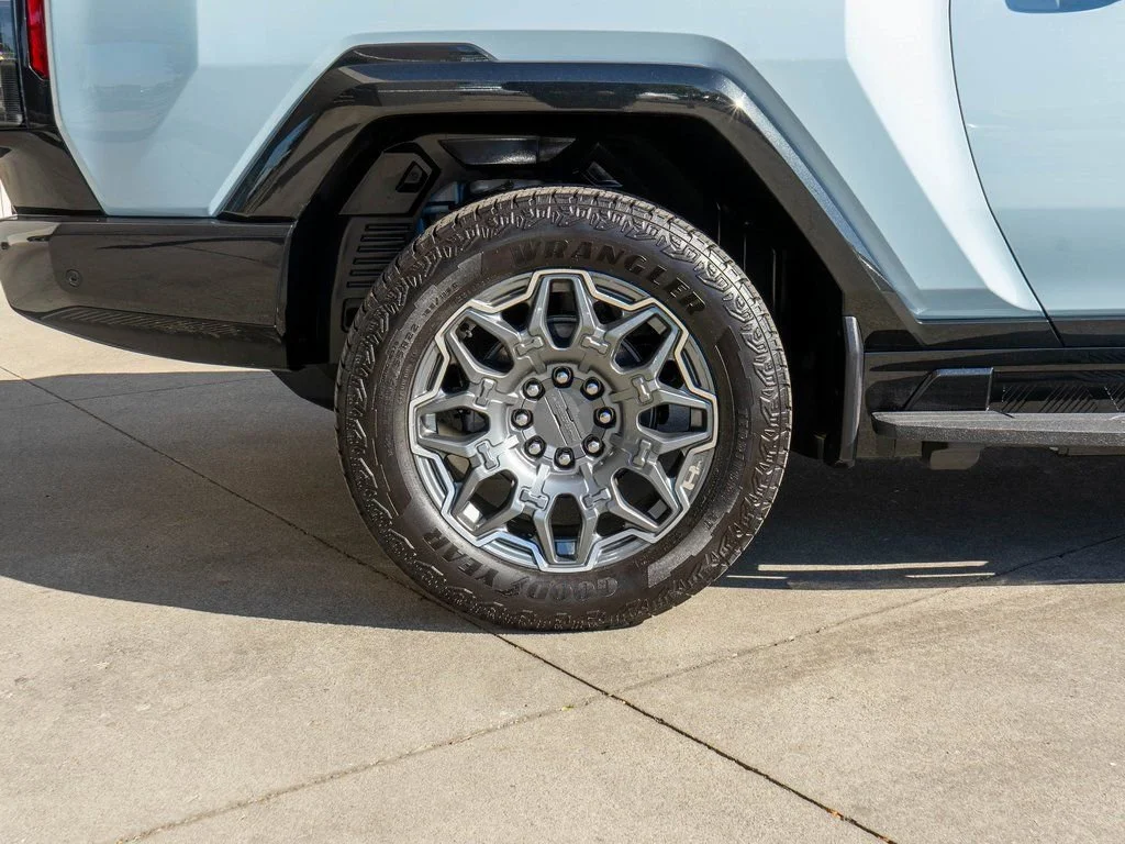 2025 GMC HUMMER EV 3X - Photo 37
