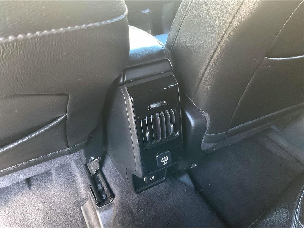 Used 2024 Gray Jeep Limited image 27