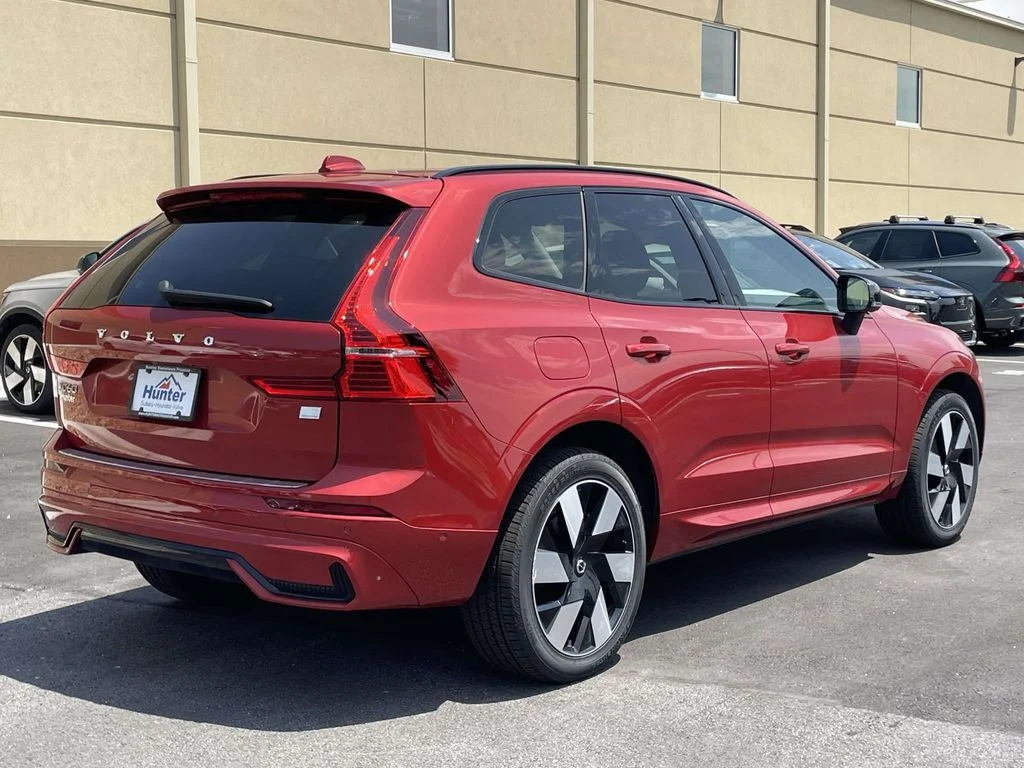 Certified Used 2024 Fusion Red Volvo Plus image 28