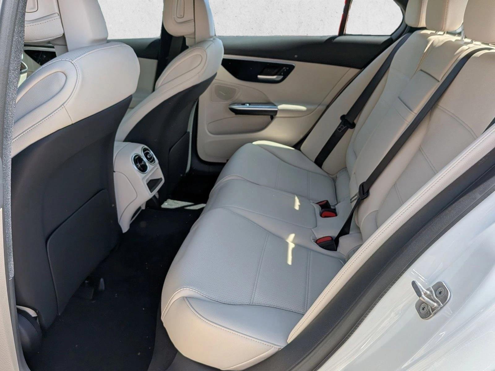 New 2026 Polar White Mercedes-Benz C300 image 17