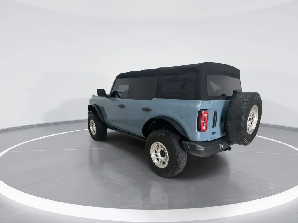 Used 2023 Blue Ford Badlands image 7
