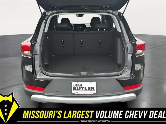 New 2026 Mosaic Black Metallic Chevrolet LT image 25