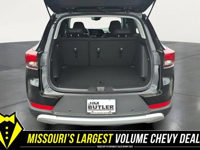New 2026 Mosaic Black Metallic Chevrolet LT image 25