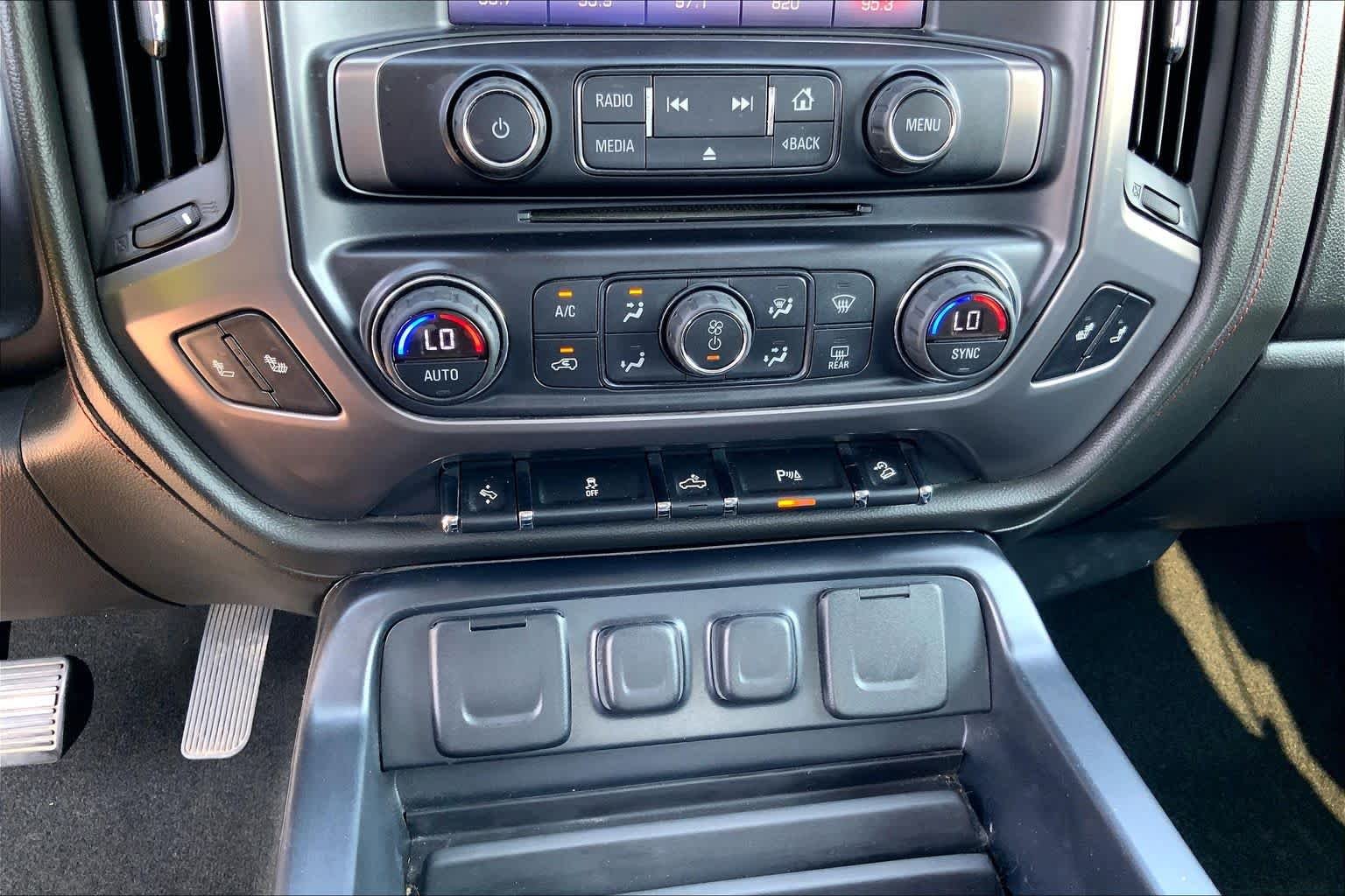 Used 2015 Onyx Black GMC SLT image 31