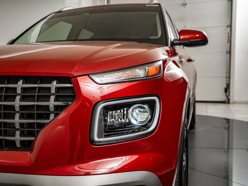 Used 2025 Ultimate Red Hyundai Limited image 13