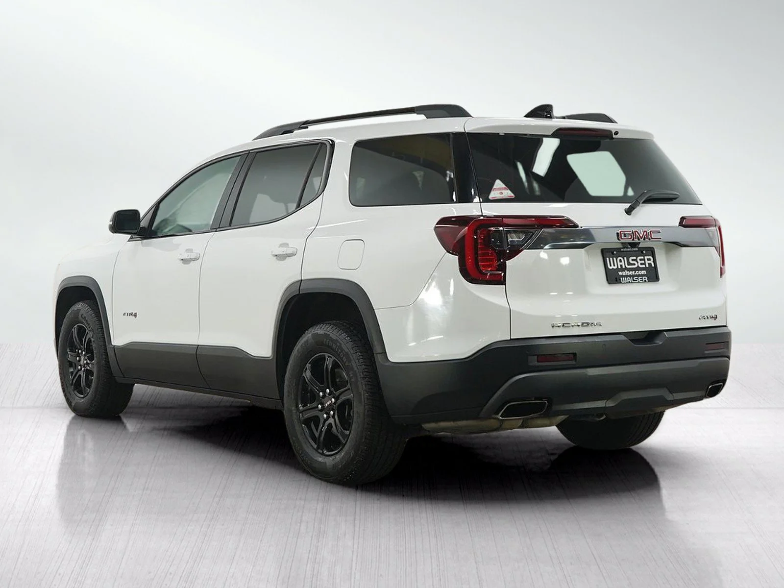 Used 2022 Summit White GMC AT4 image 3