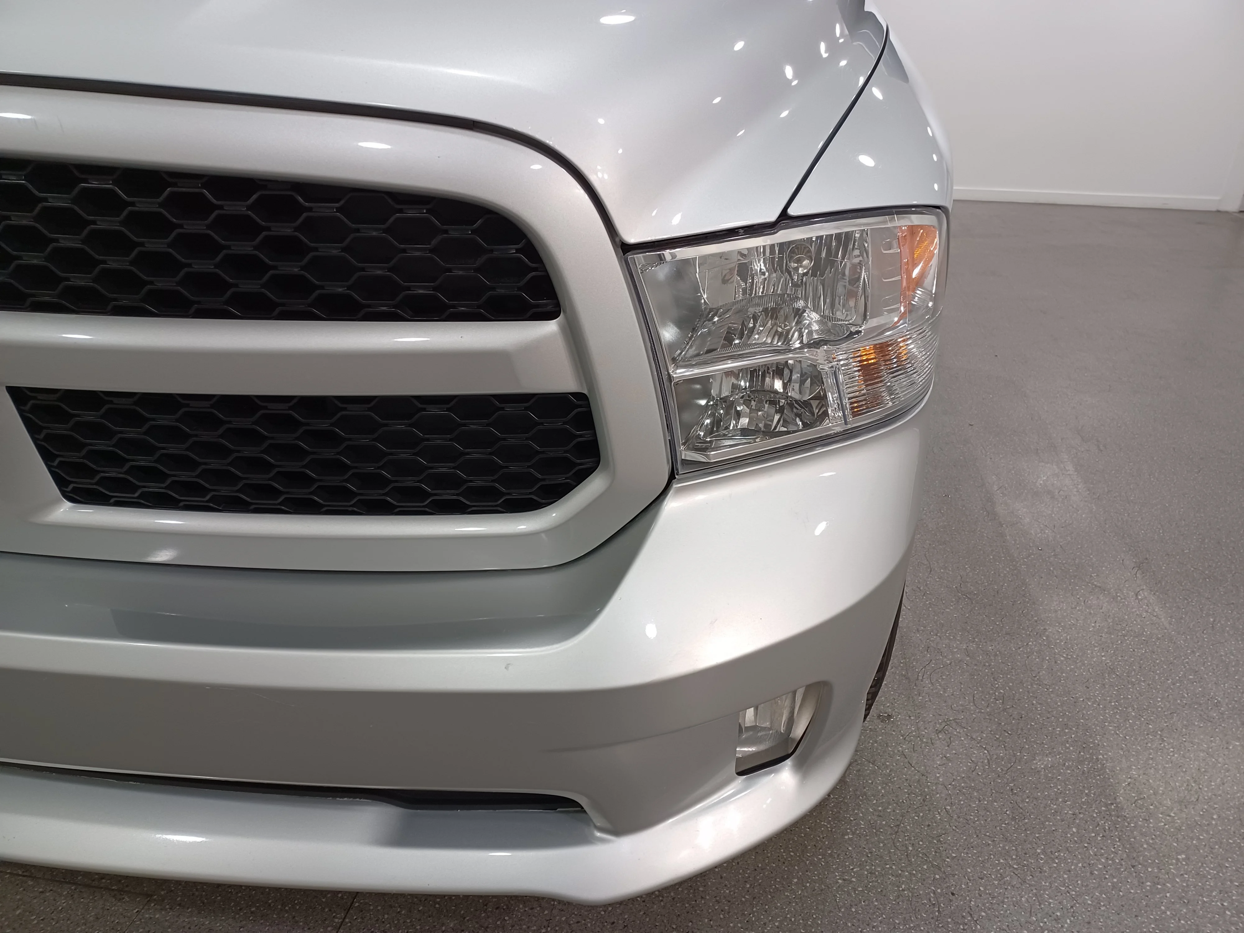 Used 2017 Bright Silver Metallic Ram Express 4x4*Bright Silver Metallic | 5.7L HEMI | 6 Pass | Remote Start | Htd Mirrors | Tow Pkg image 5