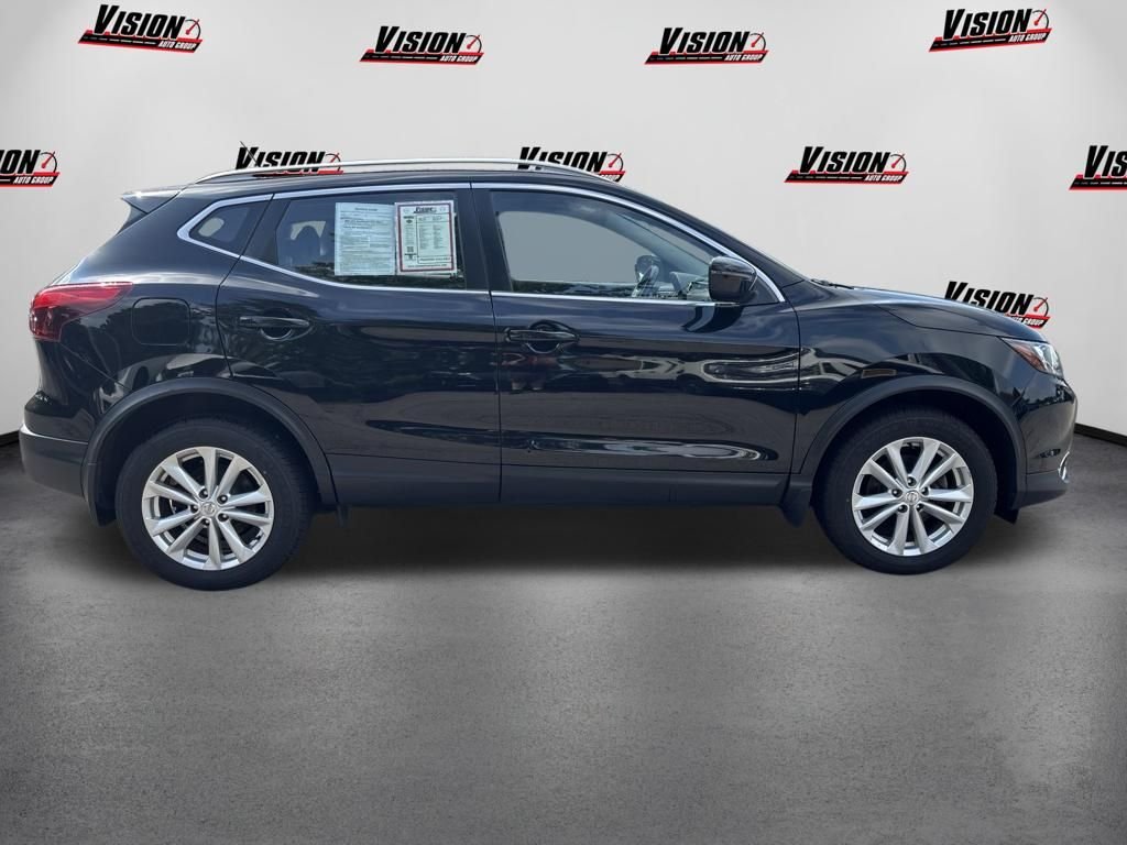 Used 2017 Black Nissan SV image 4