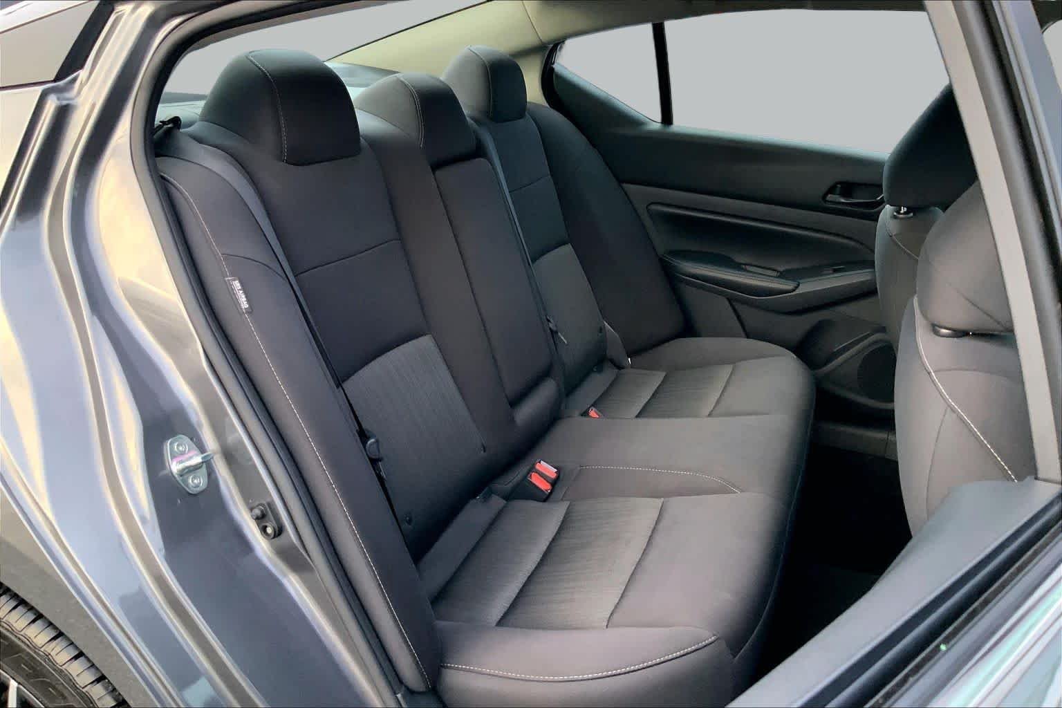 Used 2024 Gun Metallic Nissan 2.5 SV image 18