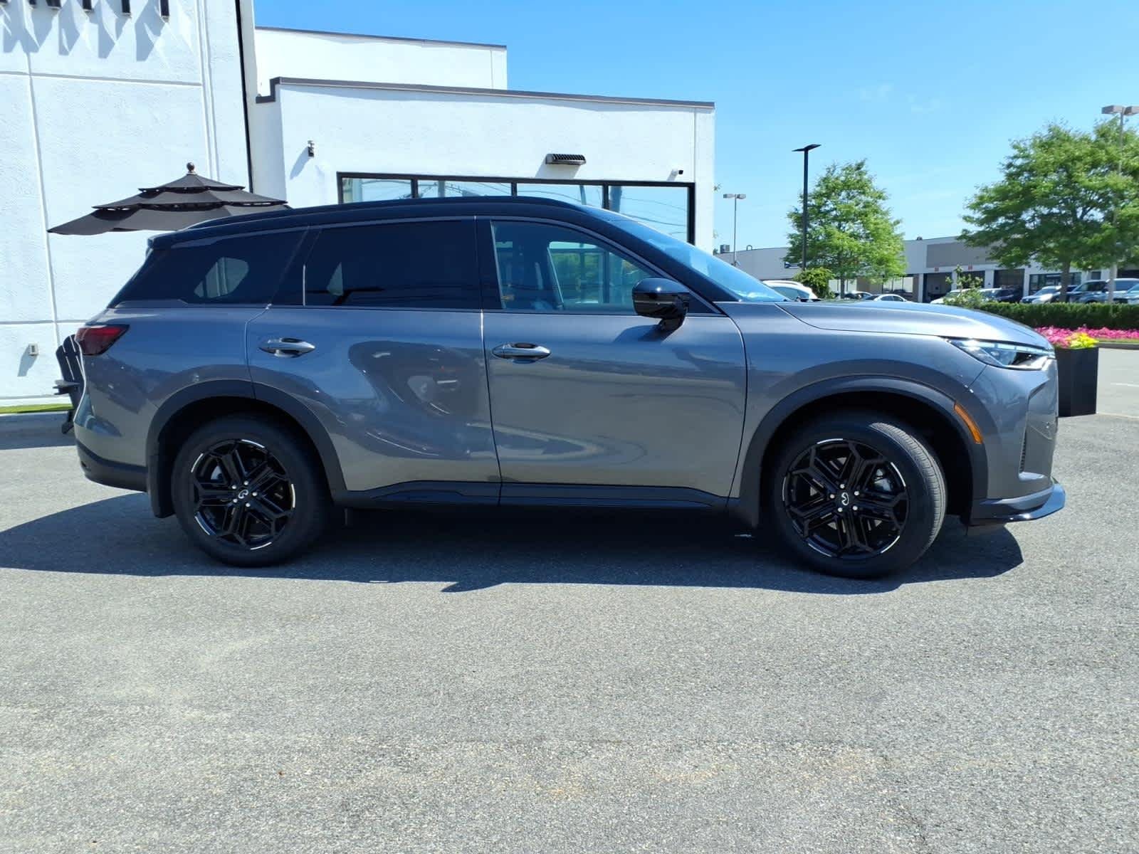 Certified Used 2026 Graphite Shadow/Black Obsidian INFINITI SPORT image 4