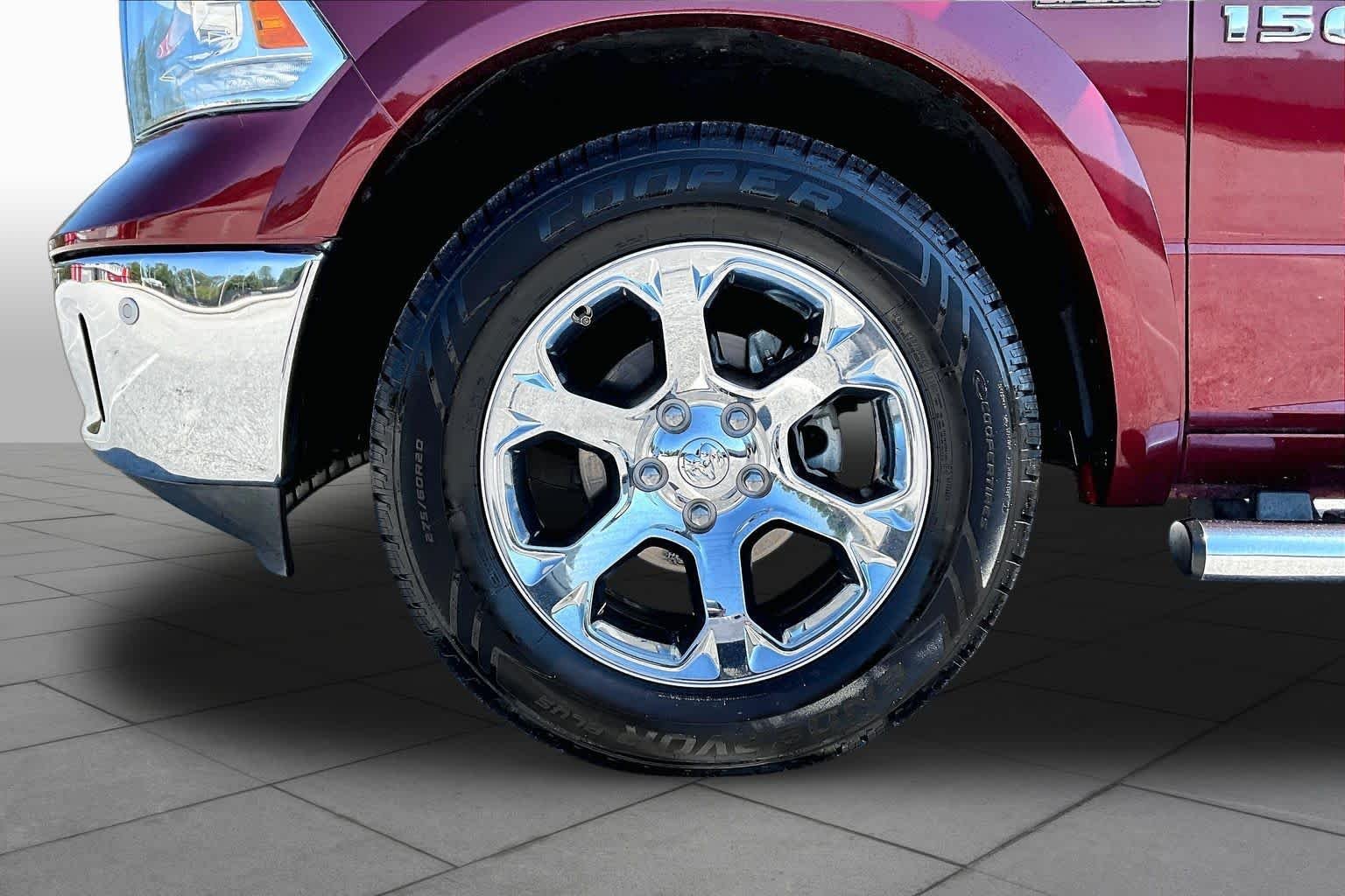 Used 2018 Delmonico Red Pearlcoat Ram Laramie image 11