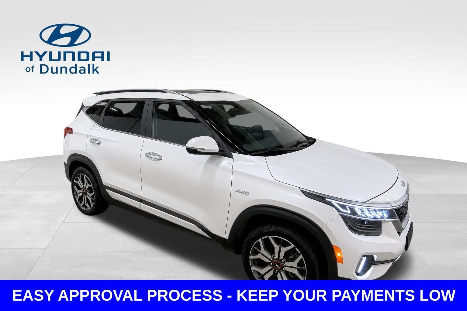 Used 2022 White Kia SX image 1