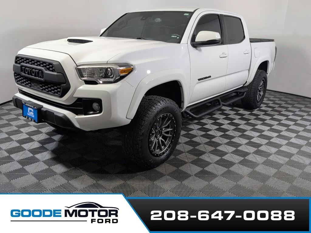 Certified Used 2018 Super White Toyota TRD Sport image 4