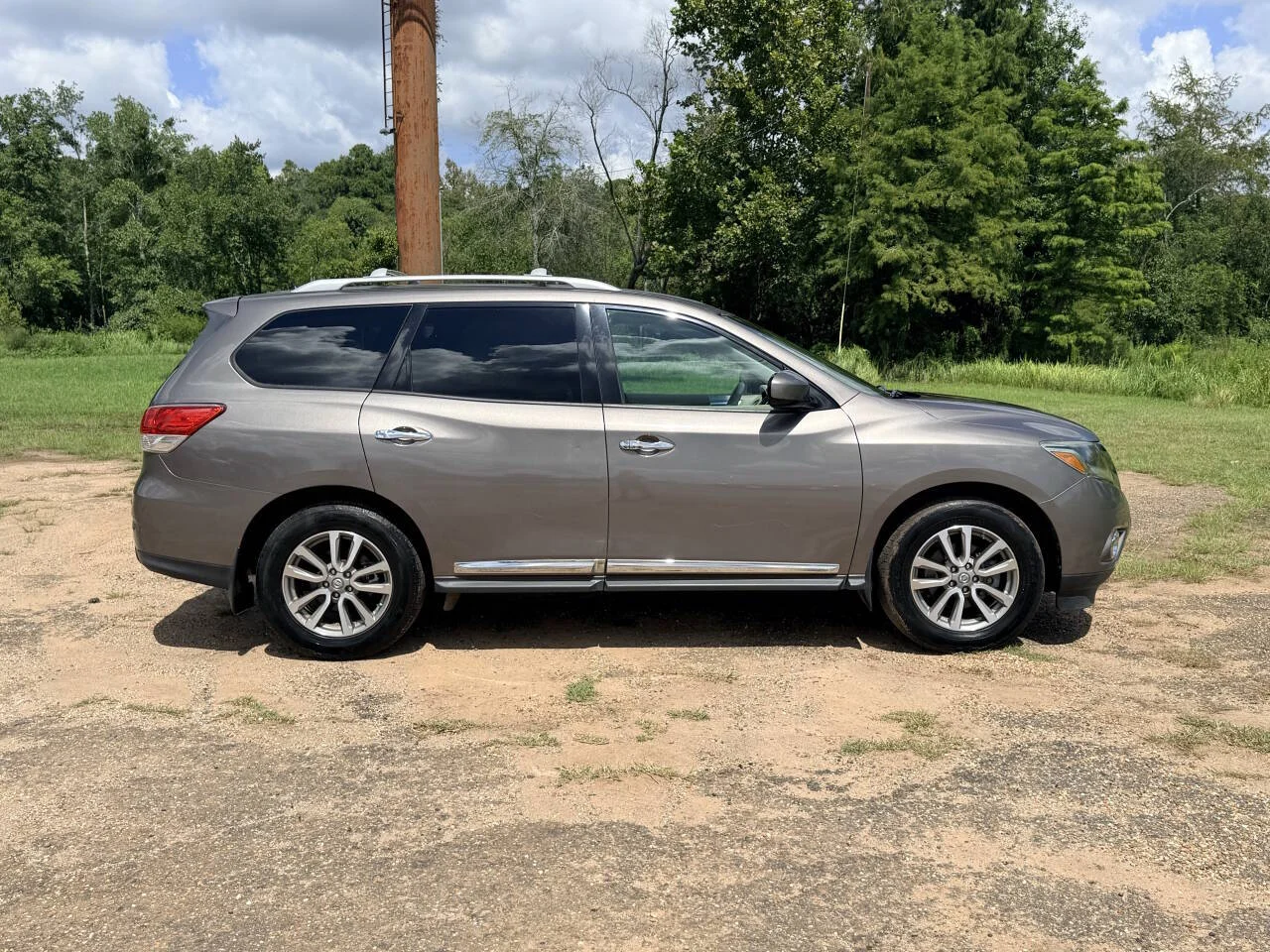 Used 2014 Tan Nissan SL 4dr SUV image 6