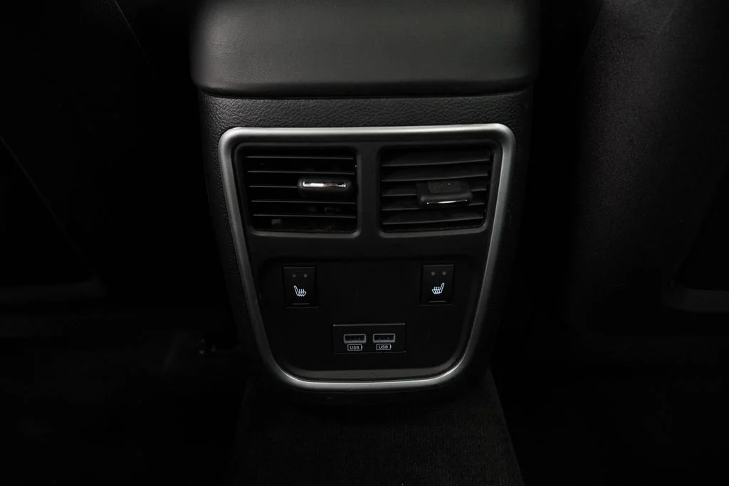 Used 2015 Black Dodge R/T image 30