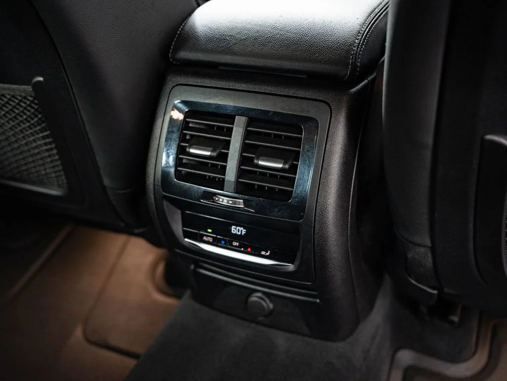 Used 2019 Dark Graphite Metallic BMW xDrive30i image 36