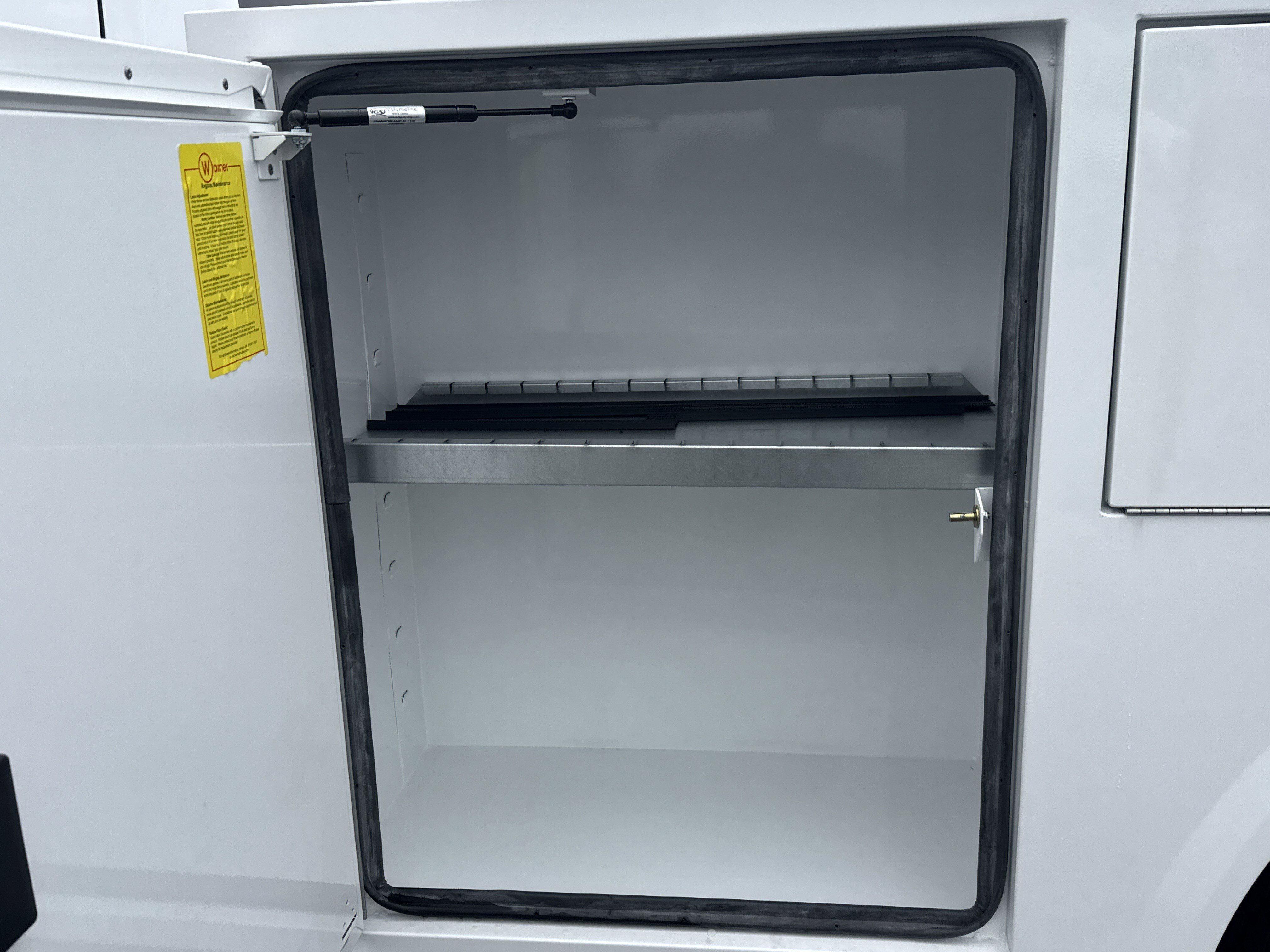 New 2026 Bright White Clearcoat RAM Tradesman image 29
