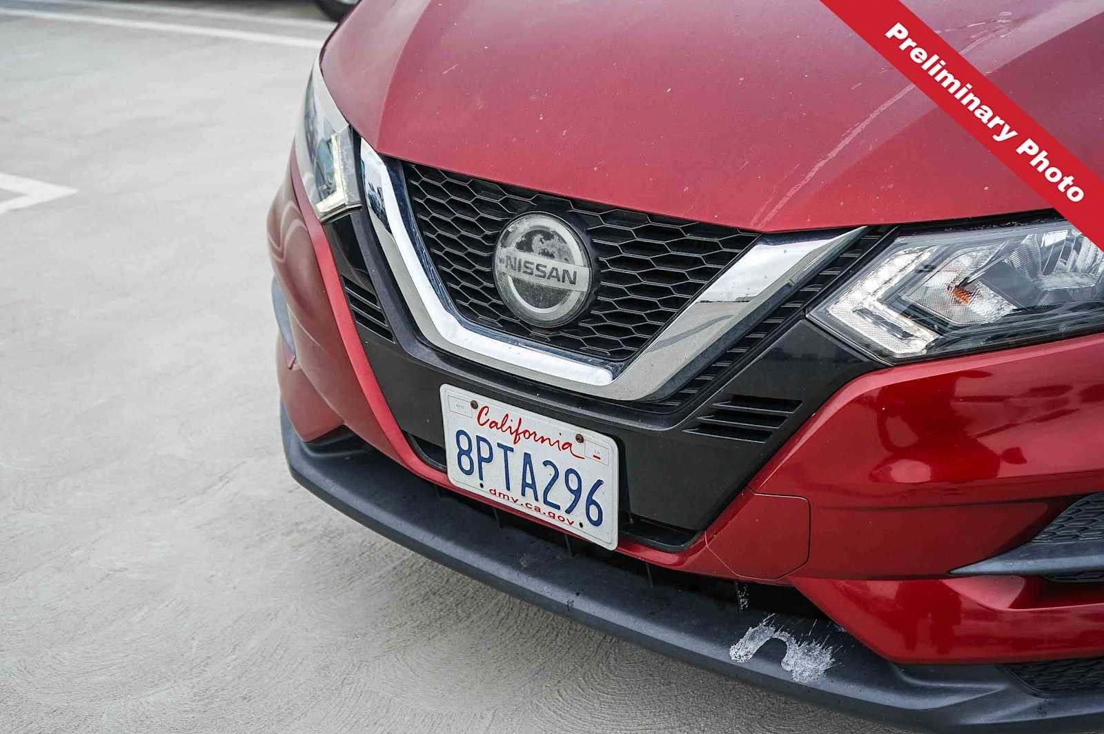 Used 2020 Scarlet Ember Tintcoat Nissan SV image 5