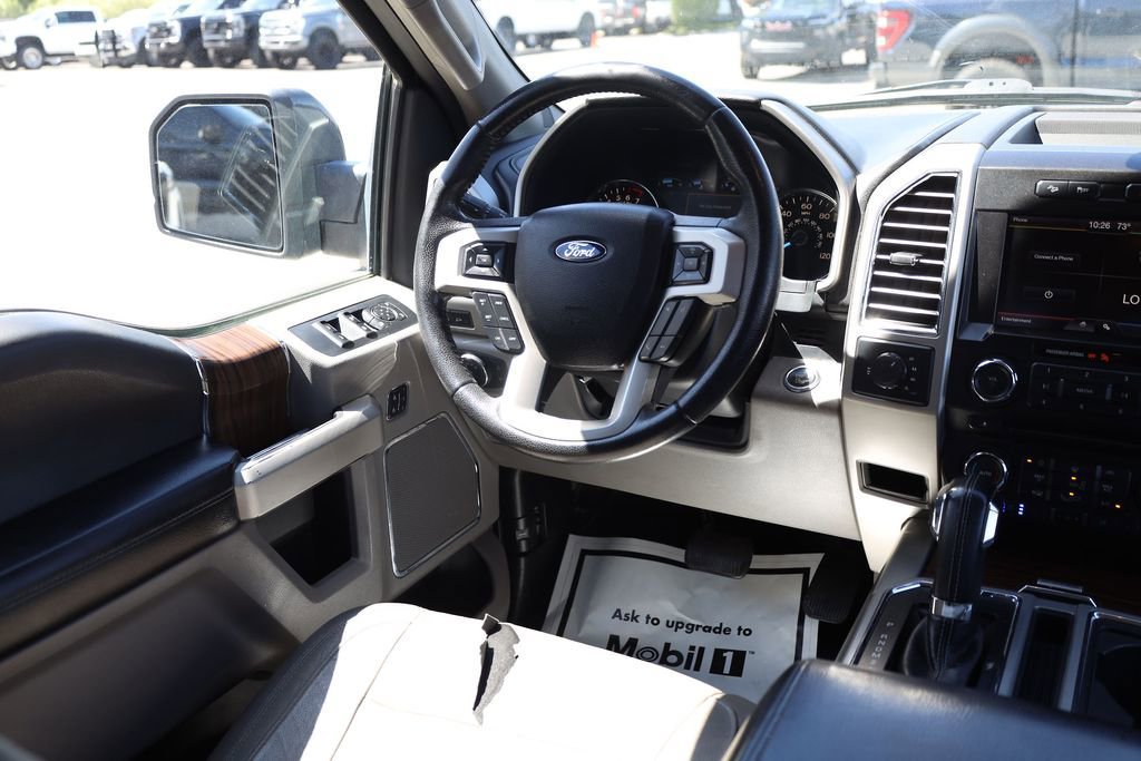 Used 2015 Magnetic Metallic Ford Lariat image 21