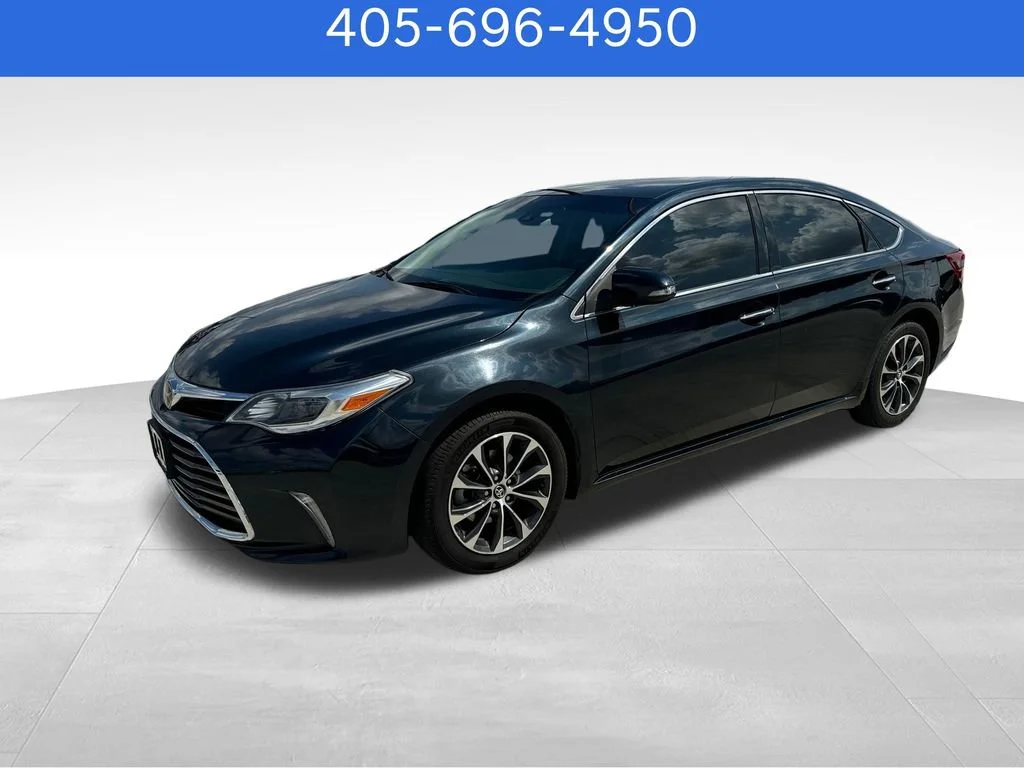 Pre-Owned 2017 Toyota Avalon XLE