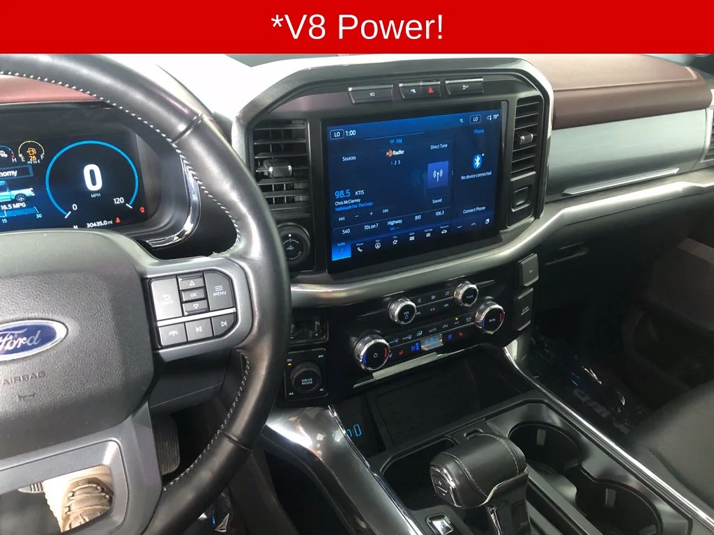 Used 2023 White Ford Lariat image 3