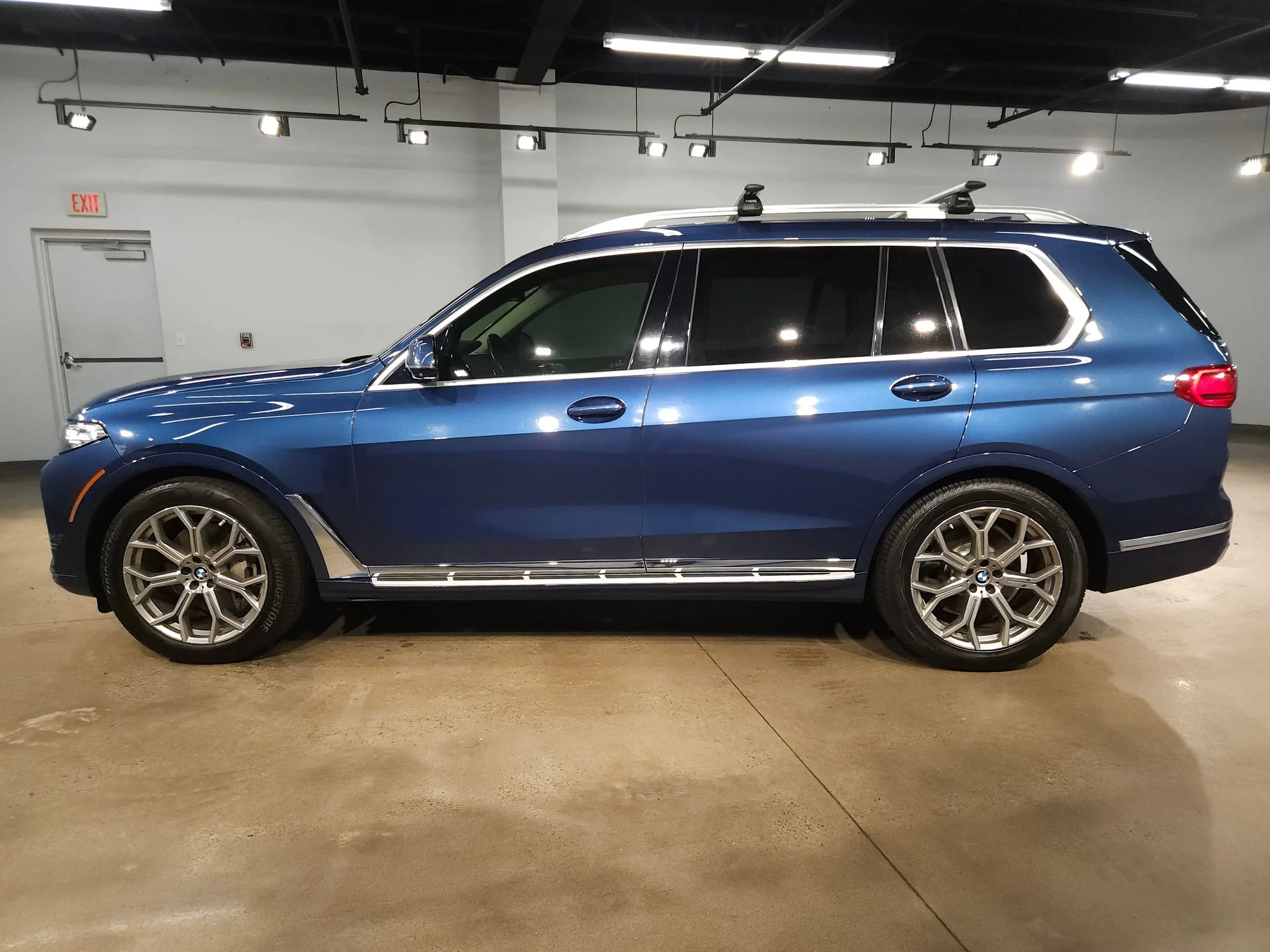 Used 2019 Phytonic Blue Metallic BMW xDrive40i image 4