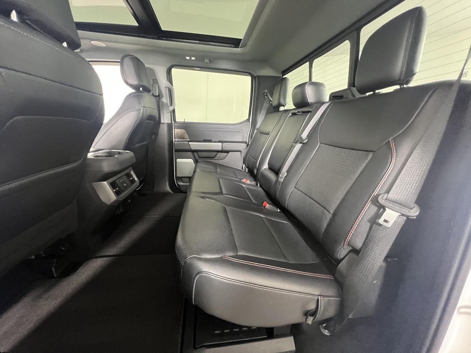 Used 2024 Star White Metallic Tri-Coat Ford LARIAT image 21