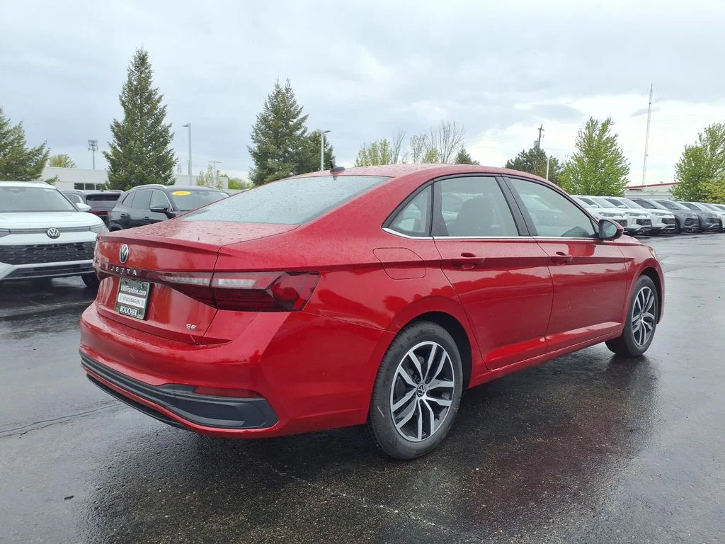 New 2026 Kings Red Metallic Volkswagen 1.5T SE image 2