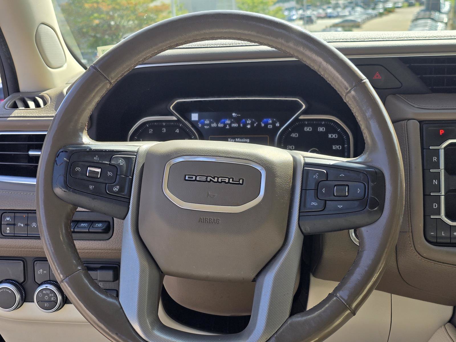 2021 GMC Yukon XL Denali - Photo 19