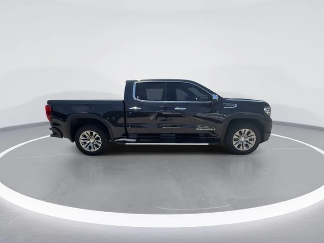 Used 2023 Silver GMC Denali image 9
