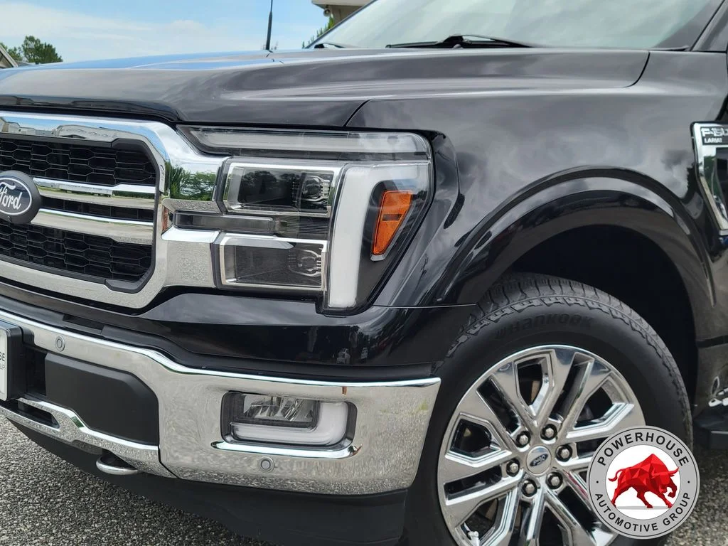 Used 2024 Black Ford Lariat image 10