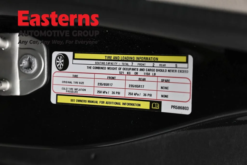 Used 2023 Black Chrysler Touring L image 35