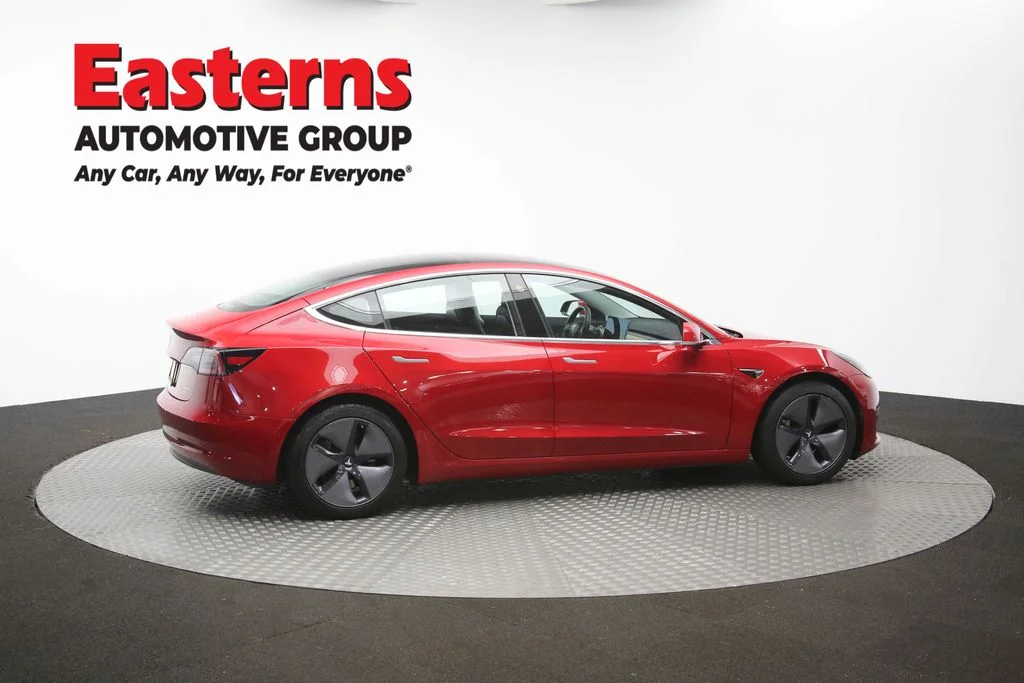 Used 2018 Red Tesla Long Range image 38