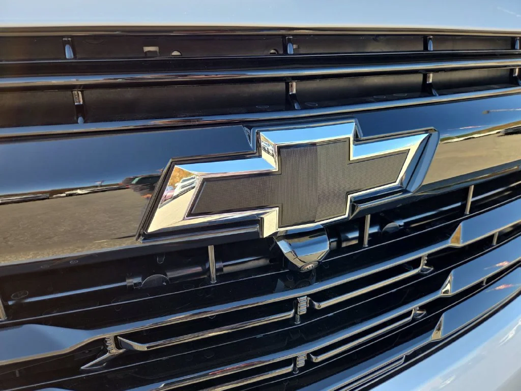 New 2027 White Chevrolet RST image 21