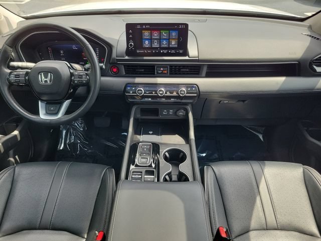 Certified Used 2025 Platinum White Pearl Honda AWD Elite image 15