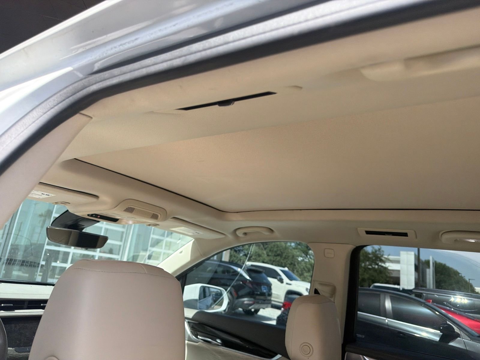 Used 2020 Crystal White Tricoat Cadillac Premium Luxury image 15